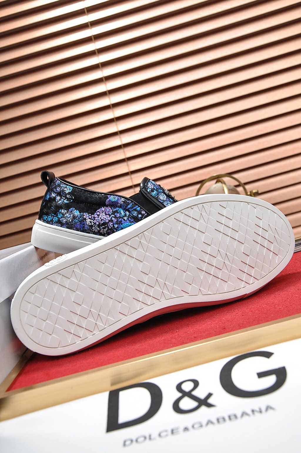 D*G sneaker